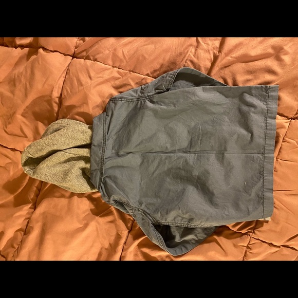 Carter’s boys jacket with hood - Picture 3 of 4